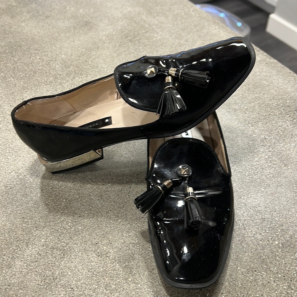 Zara Women Black Patent Leather Tassel Loafers